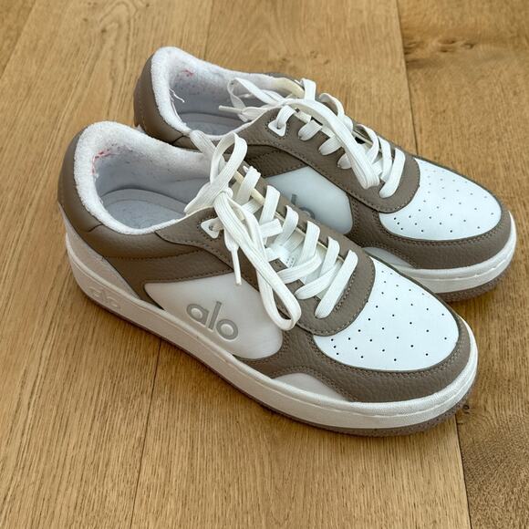 Alo Yoga Sneakers Recovery Mode Size US7 White Brown - Picture 1 of 10